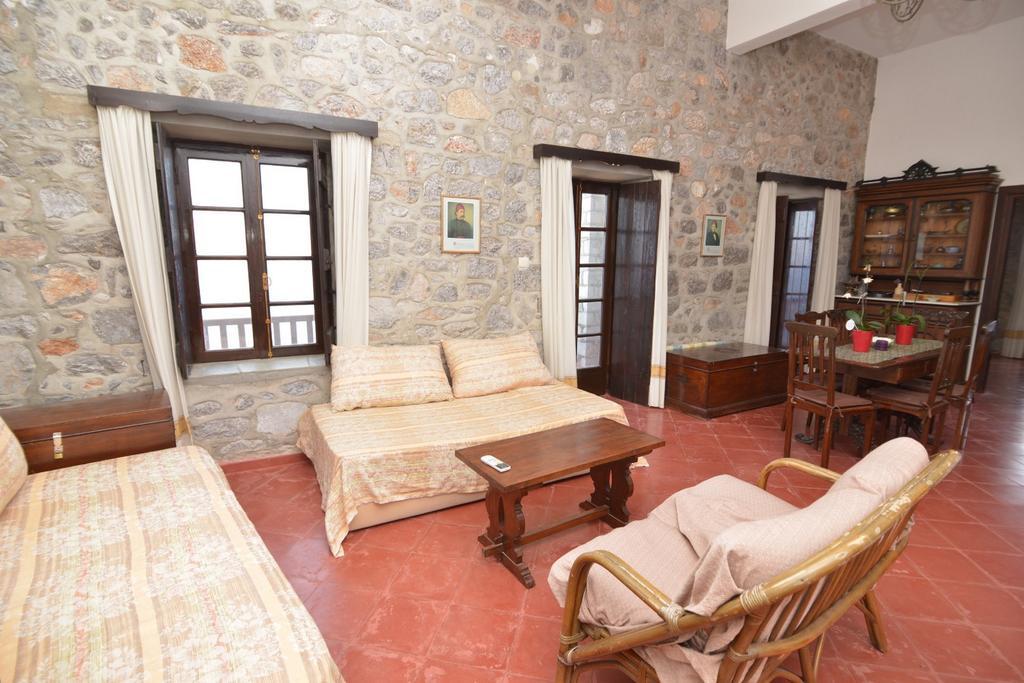 Villa Castello Hydra  Room photo
